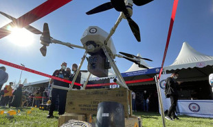 Dünyanın ilk lazer silahlı dronu 'Eren' festivalde ilgi gördü