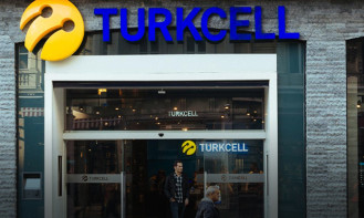 Ruslar Turkcell hisselerinde satışa geçiyor