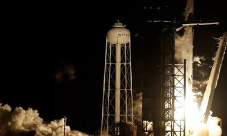 SpaceX, 60 uyduyu daha uzaya gönderdi