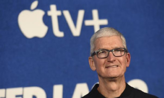 Apple'dan Tim Cook'a 5 milyon adet hisse