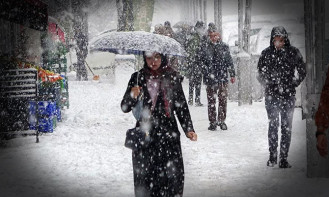 Meteoroloji duyurdu: İstanbul'a yeniden kar geliyor!