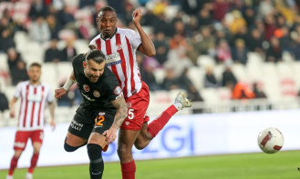 Galatasaray, Sivasspor'a takıldı: Zirvede hesap değişti
