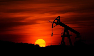ABD'nin ticari petrol stokları beklenenden fazla azaldı