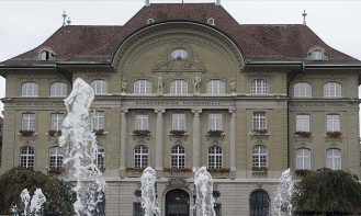 Faizi ilk düşüren İsviçre Merkez Bankası oldu