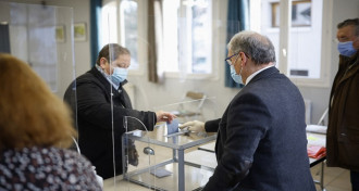 Fransa'da 3 bölgede milletvekili seçimi tekrarlandı