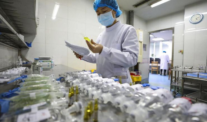 Nobel ödüllü Fransız doktor: Virüs Çin'deki laboratuvarda üretildi ...