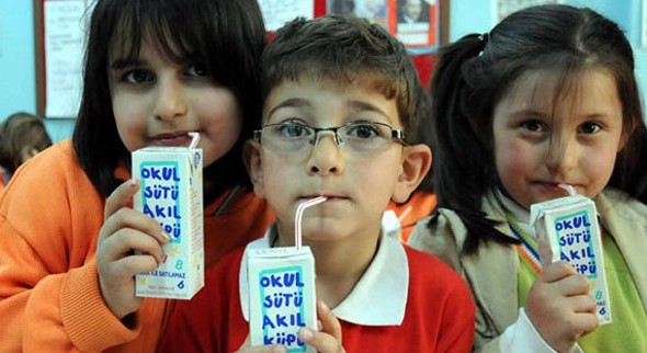 Okul sütü ihalesi gerçekleştirildi
