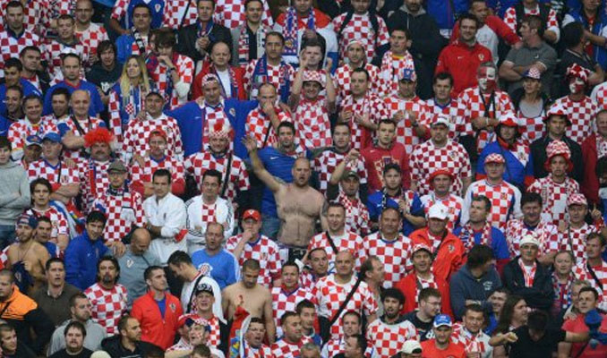UEFA'dan Hırvatistan'a şok ceza