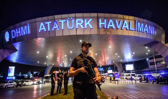 Atatürk Havalimanı'nda canlı bomba saldırısı: 41 can kaybı