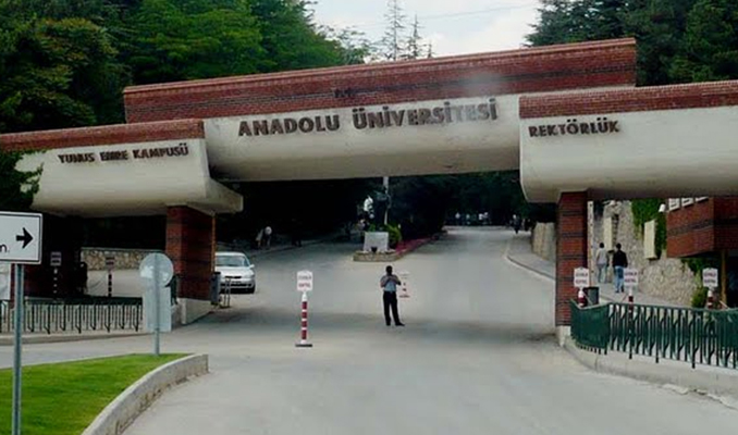 Anadolu Üniversitesi'nde 37 personel açığa alındı