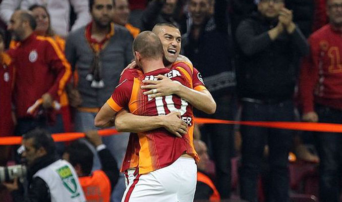 Burak'tan Sneijder'e destek