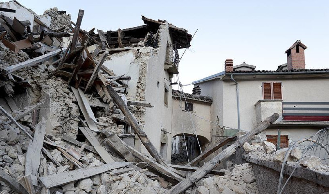 İtalya’daki depremde ölü sayısı 292'ye yükseldi