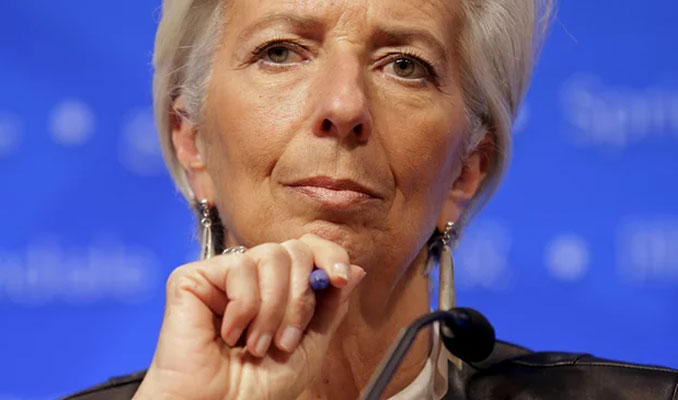 Lagarde'dan küresel büyüme görünümünü düşürme sinyali