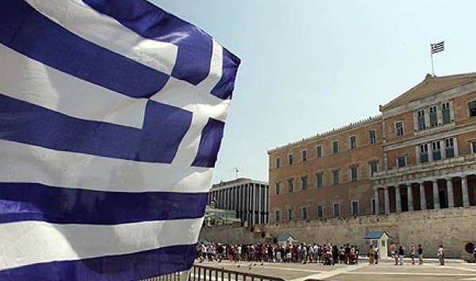 Yunanistan yeni kemer sıkma önlemlerine onay verdi