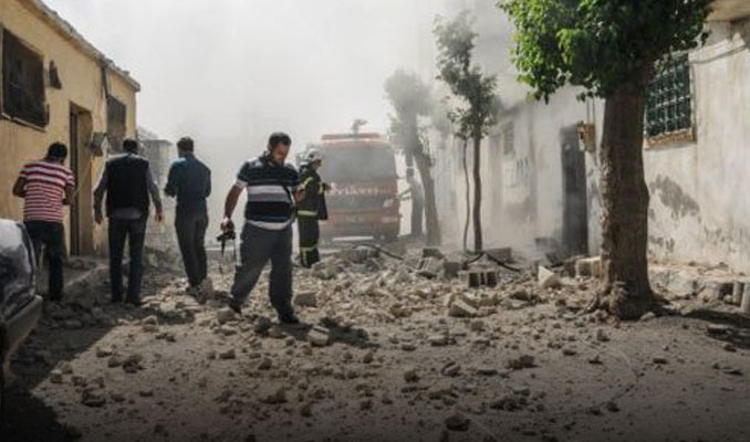 Kilis kent merkezine Suriye'den 3 roket mermisi düştü