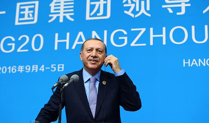 Erdoğan'dan liderlere sürpriz hediye