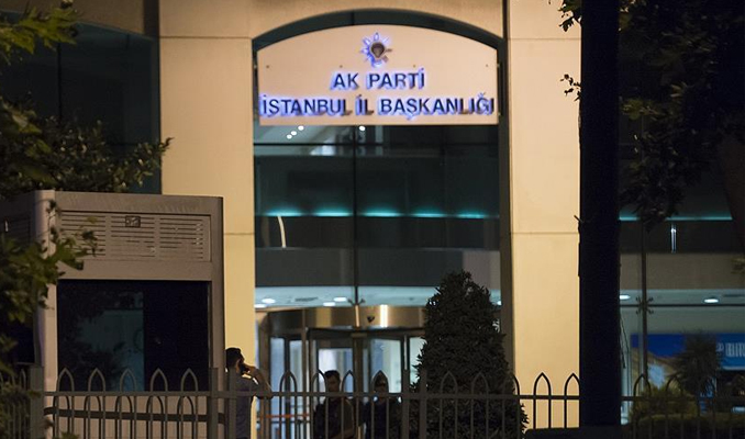 AK Parti İstanbul İl Binası'na saldırı girişimi