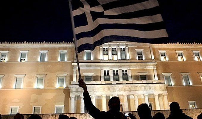 Yunan meclisi iflası konuşuyor
