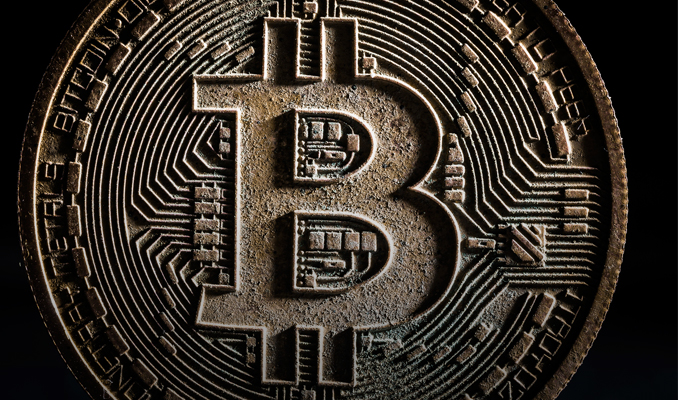 Bitcoin zirvesinden sonra yüzde 18 geriledi