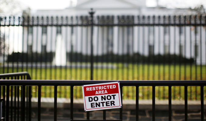 Beyaz Saray girişinde bomba alarmı...