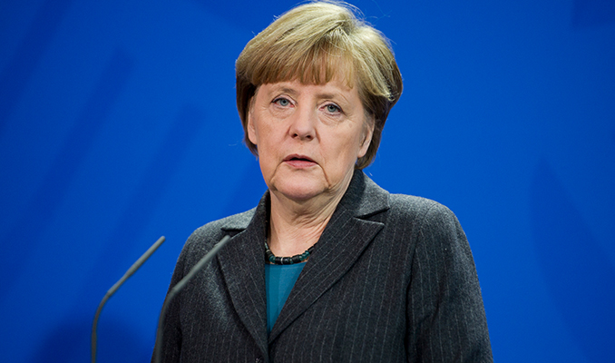 Merkel: Referandumu beklemeliyiz