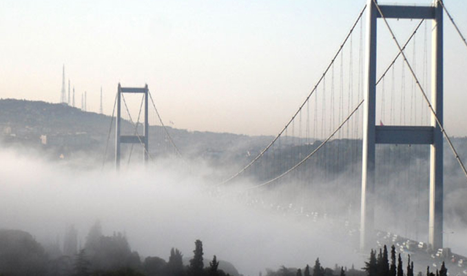İstanbul'da sis engeli: Seferler iptal