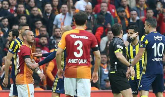 Sneijder ve Van Persie arasında gerginlik