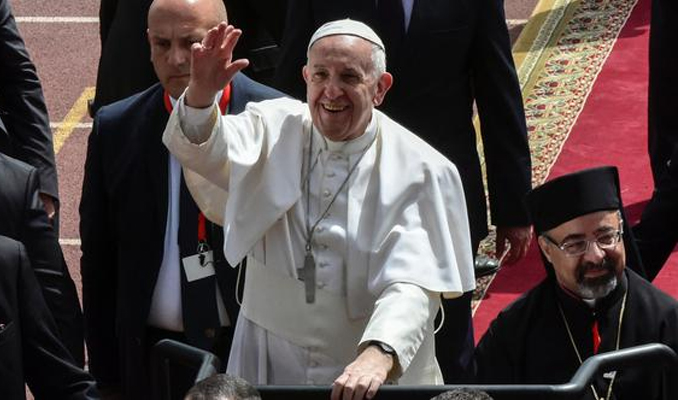 Papa'dan 'Esselamu Aleykum' selamı