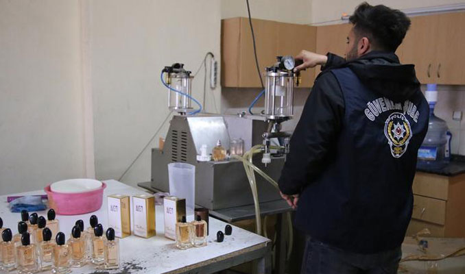 Başakşehir’de sahte parfüm operasyonu