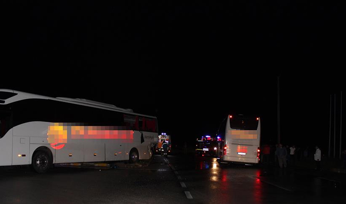 Aynı firmaya ait iki otobüs çarpıştı: 40 yaralı