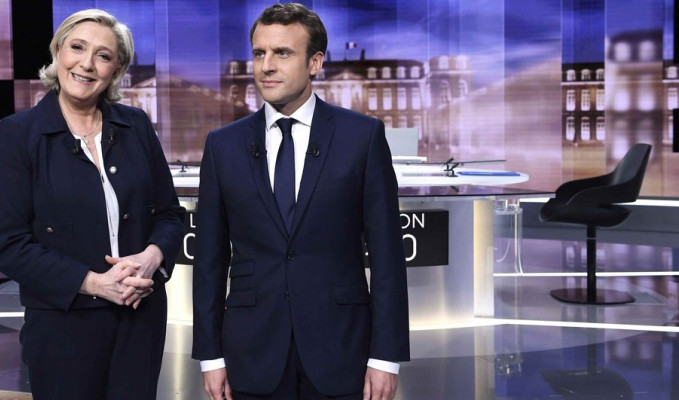 Le Pen: Fransa'yı ya ben yöneteceğim ya da Merkel