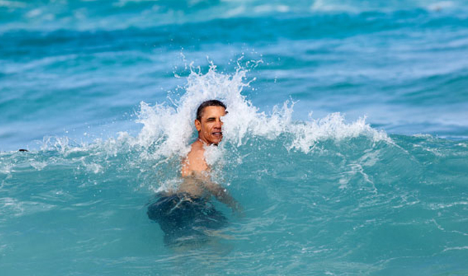 Obama Bali'de hayatın tadını çıkarıyor