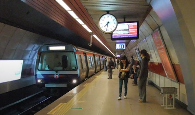İstanbul'da metro 2 gün 24 saat hizmet verecek