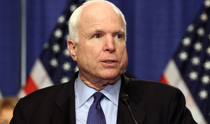 Senatör McCain'e kanser teşhisi kondu