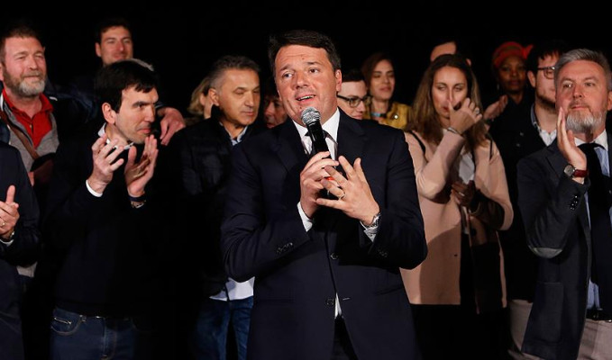 İtalya'da seçim yenilgisinin ardından Renzi görevi bıraktı