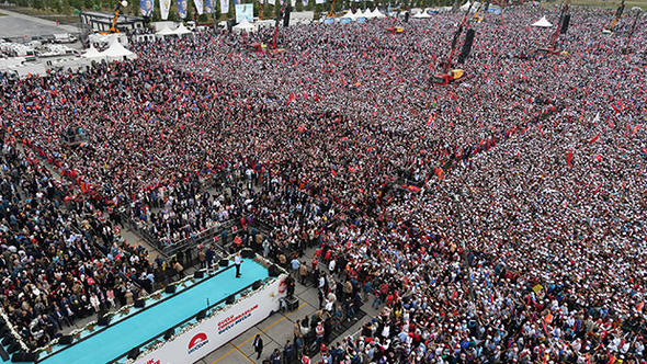AK Parti'nin Yenikapı mitingine kaç kişi katıldı