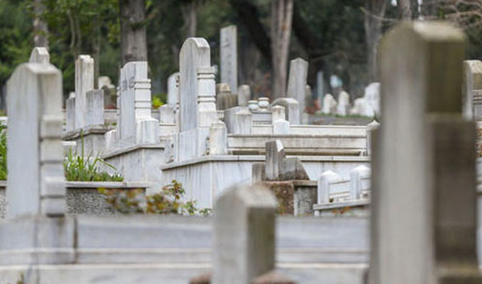 İstanbul'da 2.5 yıl sonra mezar yeri kalmayacak