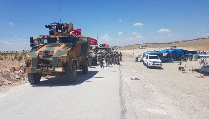 Türk askeri Menbiç'te üçüncü devriyesini yaptı