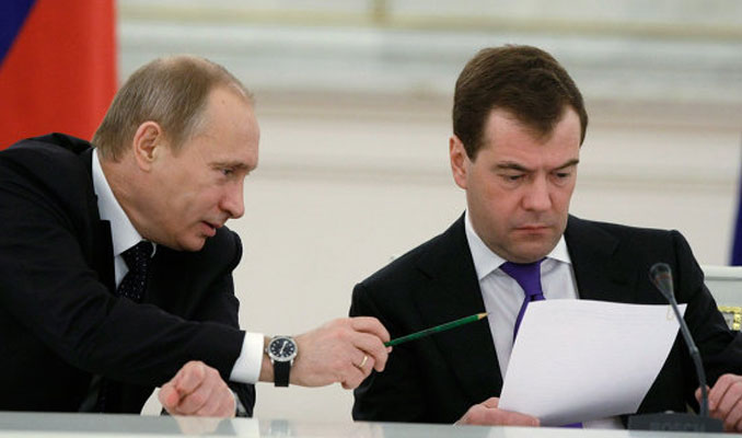 Rusya'da anket sonucu: Putin kalsın, hükümet gitsin