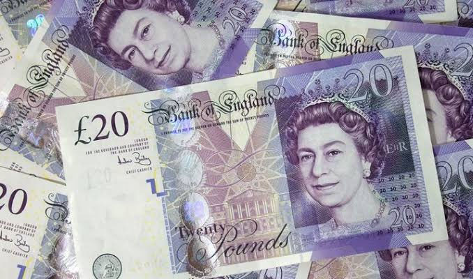 Sterlin 'Brexit' gelişmeleriyle dolar karşısında geriledi