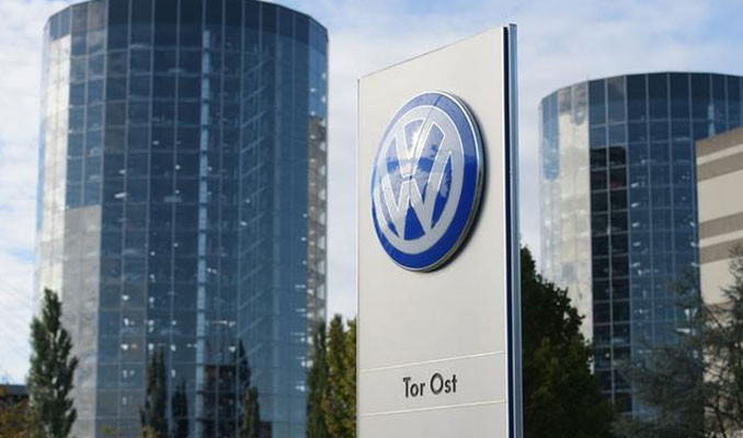 Turagay: Volkswagen Türkiye yatırımını durdurmuş değil