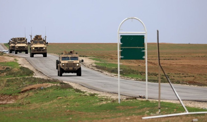SANA: ABD’li askerler Haseke’deki hava üssünü imha etti