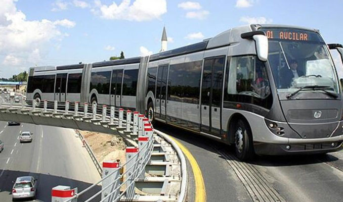 İBB: Daha fazla yolcu taşıyan yerli metrobüs için çalışma başladı