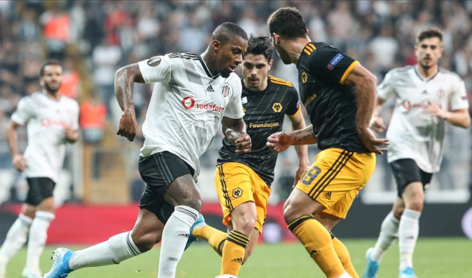 Beşiktaş, Wolverhampton karşısında son dakikada yıkıldı