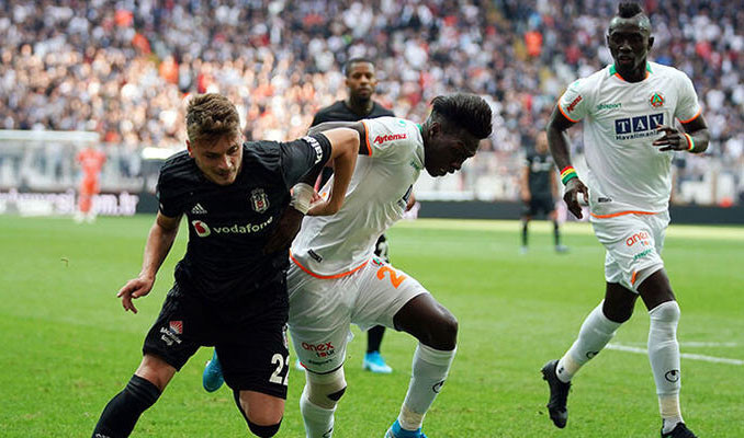 Beşiktaş galibiyet hasretini evinde bitirdi