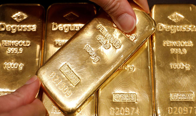 Altın yatırımcıların “ticaret” konusuna odaklanmasıyla yükseldi