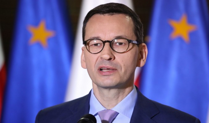 Polonya Başbakanı Rusya'ya ayı dedi! Macron'a sert tepki gösterdi