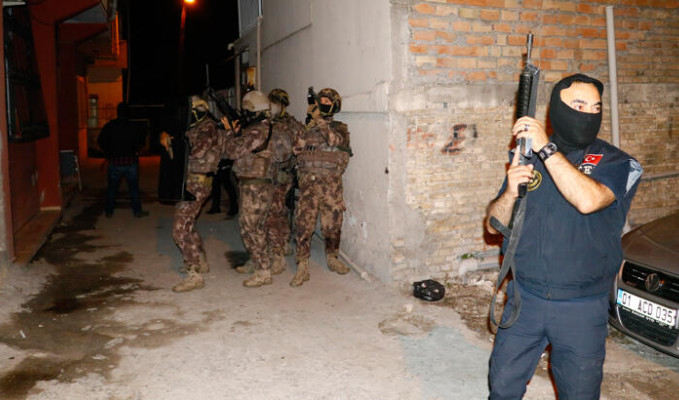 Adana'da DEAŞ ve El Kaide operasyonu