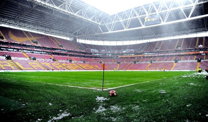 Galatasaray'a Ukrayna'dan 17 bin dolara yeşil zemin 
