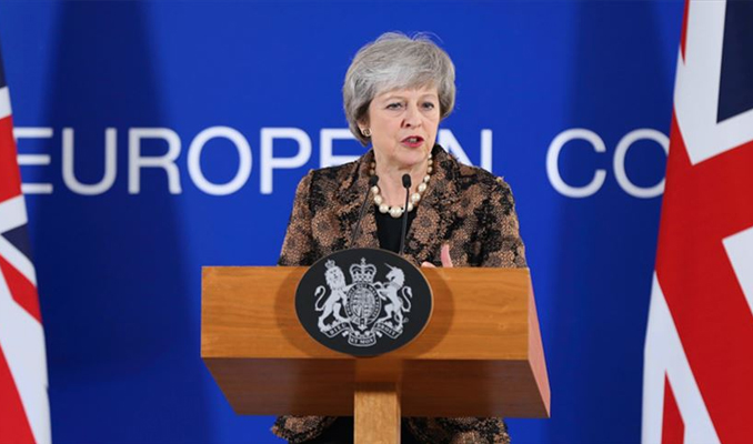 Theresa May: Brexit uzun süreli ertelenebilir